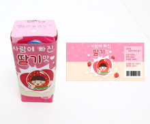 사랑에 빠진 딸기 라벨